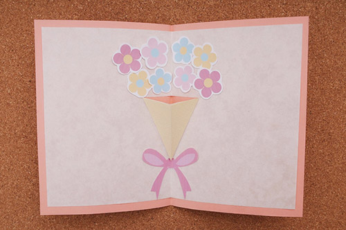 「花束のポップアップカード」の完成写真