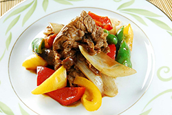 牛肉と夏野菜の炒め物