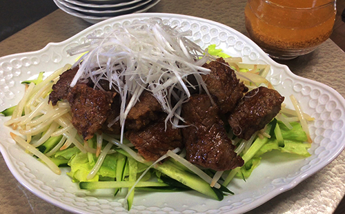 牛肉の香り揚げ　ごま風味ドレッシング