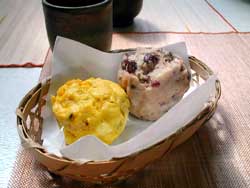 しっとり蒸しケーキ　カボチャ・あずき