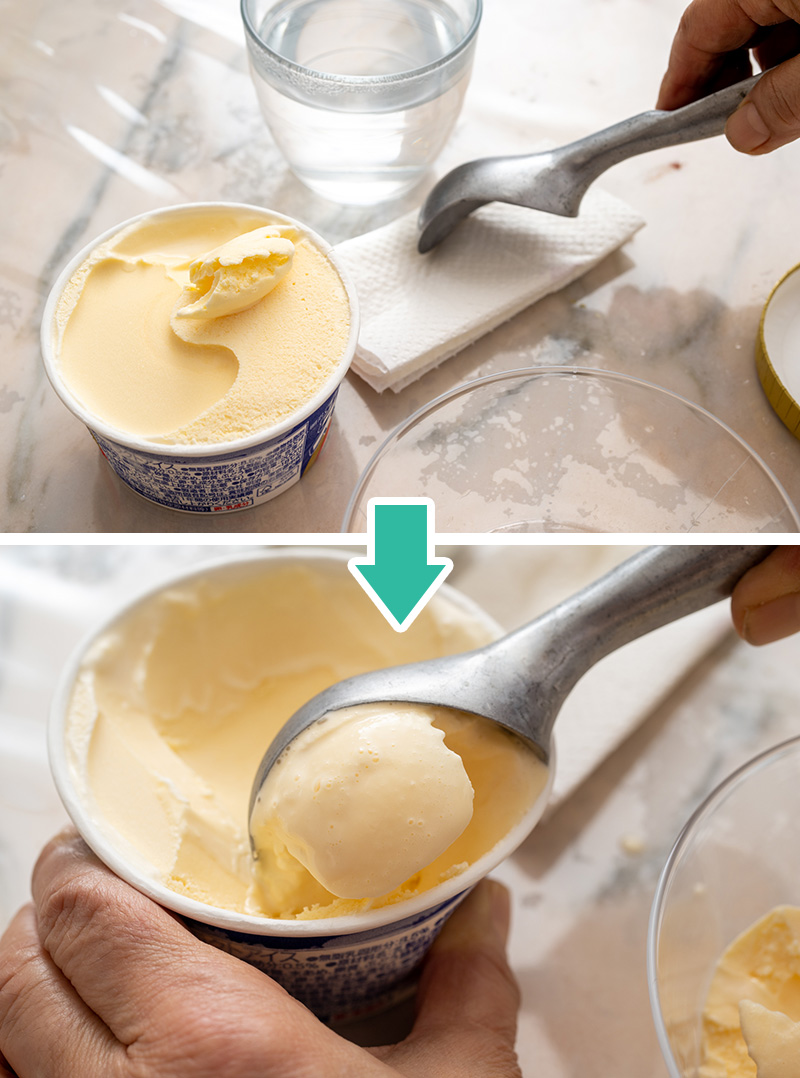 スプーンを温め、アイスクリームをスプーンですくう